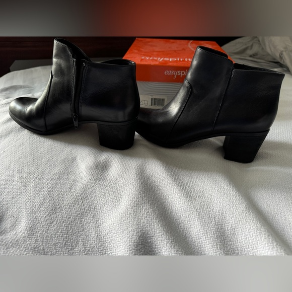 Easy Spirit Boots 9M. - Picture 4 of 5